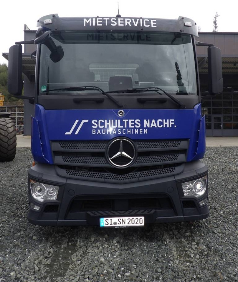 Mercedes-Benz Antos 2533 L Maschinentransporter - Autotransporter LKW: das Bild 3 Mercedes-Benz Antos 2533 L Maschinentransporter - Autotransporter LKW: das Bild 3