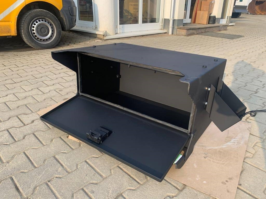 CAT 2x Staubox 556-5556 - Fahrerhaus für Baumaschine: das Bild 3 CAT 2x Staubox 556-5556 - Fahrerhaus für Baumaschine: das Bild 3