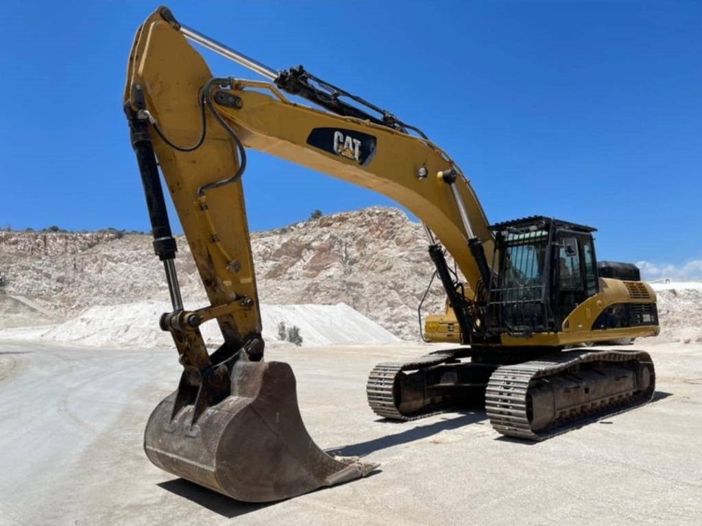 CAT 330 D LN - Kettenbagger: das Bild 2 CAT 330 D LN - Kettenbagger: das Bild 2