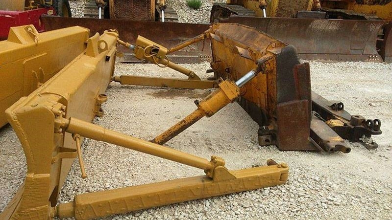 CAT D7E, D7F, D7G - Planierschild für Baumaschine: das Bild 4 CAT D7E, D7F, D7G - Planierschild für Baumaschine: das Bild 4