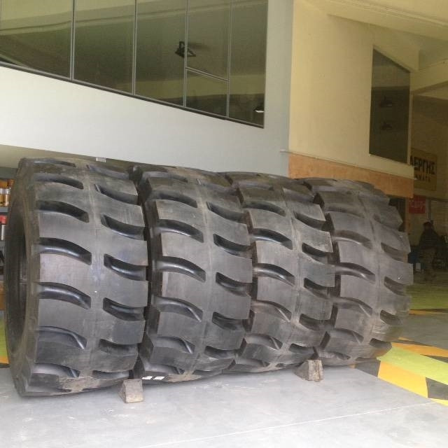 Goodyear 3565R33 L5 - Reifen für Baumaschine: das Bild 2 Goodyear 3565R33 L5 - Reifen für Baumaschine: das Bild 2