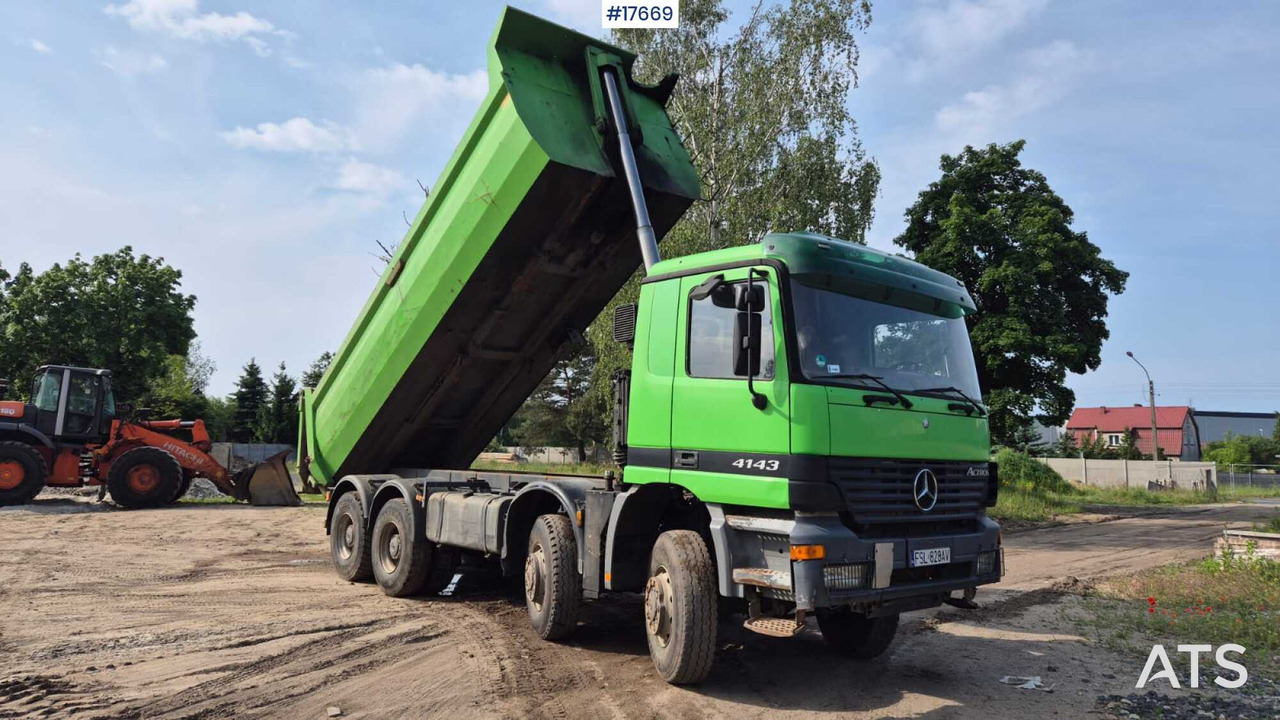2002 Mercedes-Benz Actros 4143 8x8 - Kipper: das Bild 2 2002 Mercedes-Benz Actros 4143 8x8 - Kipper: das Bild 2