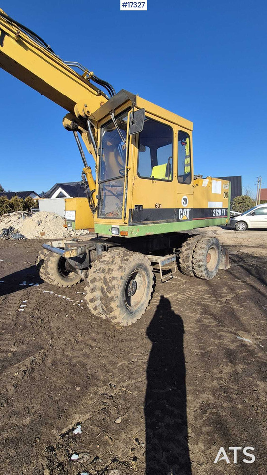 CATERPILLAR 212B FT wheeled excavator (1996) - Mobilbagger: das Bild 2 CATERPILLAR 212B FT wheeled excavator (1996) - Mobilbagger: das Bild 2