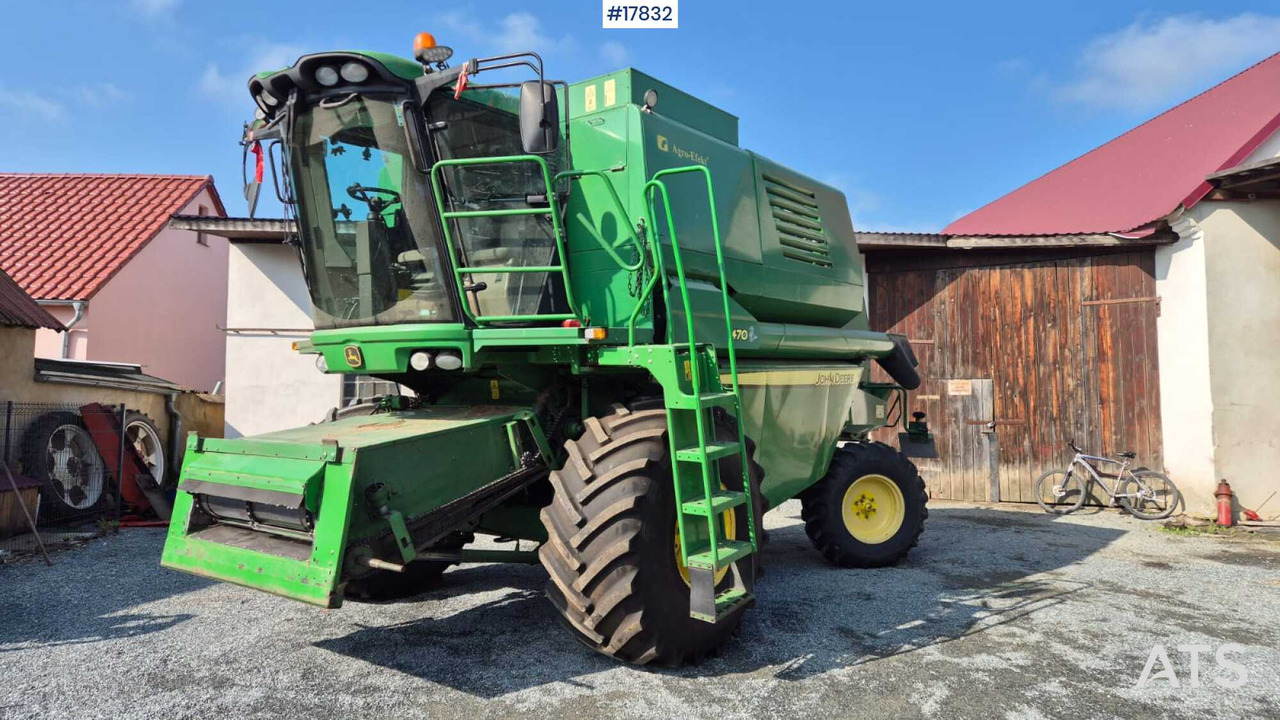 Combine harvester JOHN DEERE 1470 (2010) - Mähdrescher: das Bild 1 Combine harvester JOHN DEERE 1470 (2010) - Mähdrescher: das Bild 1