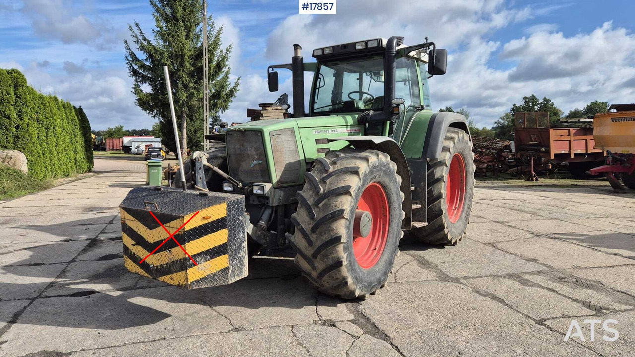 FENDT VARIO FAVORIT 924 agricultural tractor (1999) - Traktor: das Bild 3 FENDT VARIO FAVORIT 924 agricultural tractor (1999) - Traktor: das Bild 3