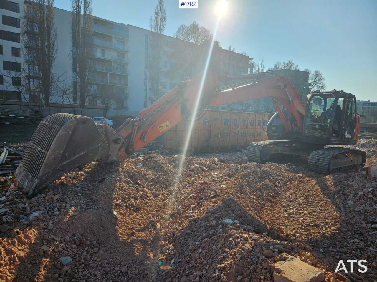 Hydraulic excavator Hitachi ZX225 LC (2013) - Kettenbagger: das Bild 3 Hydraulic excavator Hitachi ZX225 LC (2013) - Kettenbagger: das Bild 3