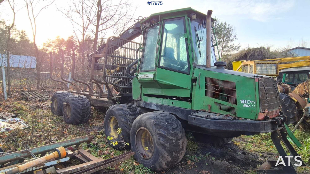 John Deere 810D forwarder (2007) - Forwarder: das Bild 1 John Deere 810D forwarder (2007) - Forwarder: das Bild 1
