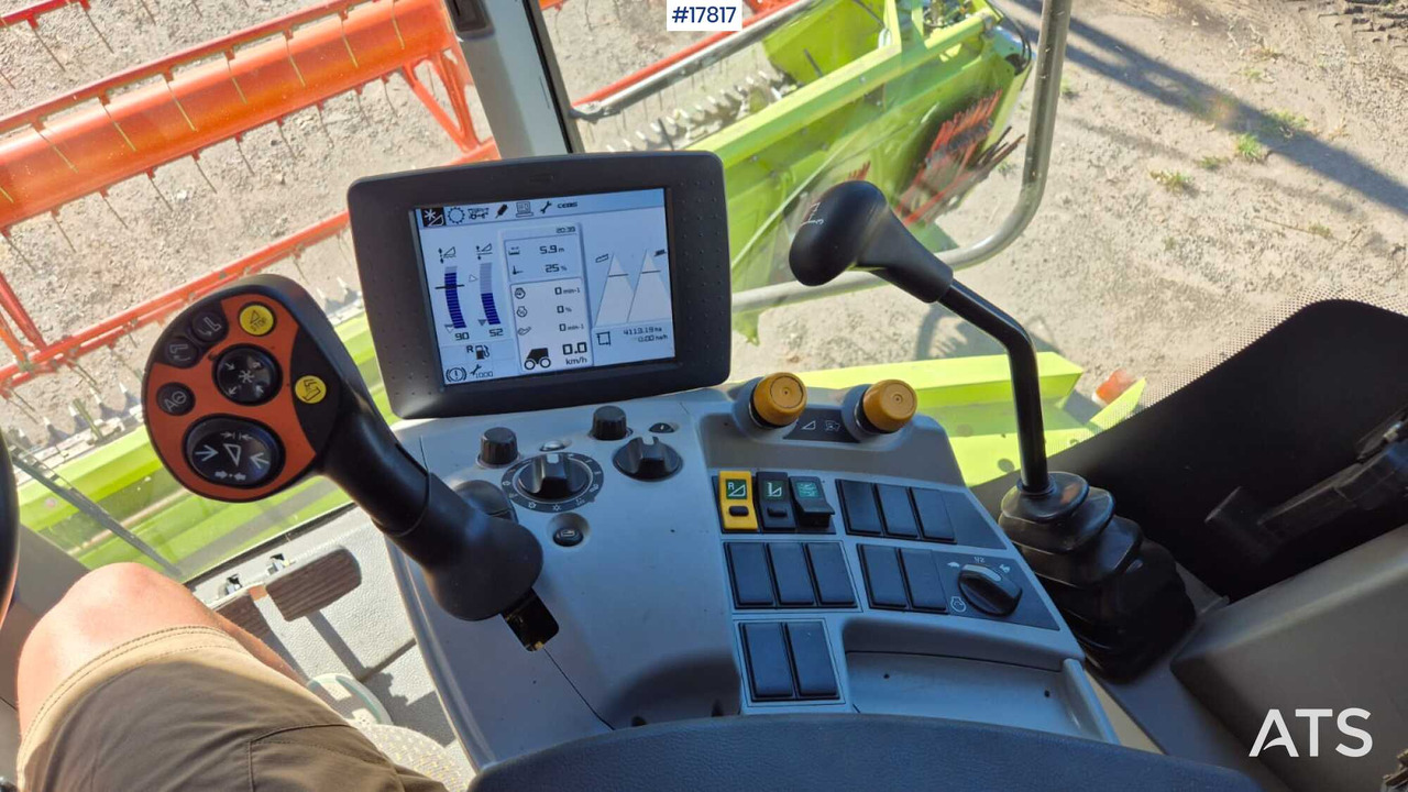 Mähdrescher Kombajn zbożowy CLAAS TUCANO 440 (2015): das Bild 20