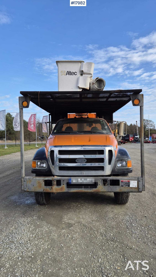 Lift for maintenance and assembly work FORD F750 (2013) - LKW mit Arbeitsbühne: das Bild 2 Lift for maintenance and assembly work FORD F750 (2013) - LKW mit Arbeitsbühne: das Bild 2