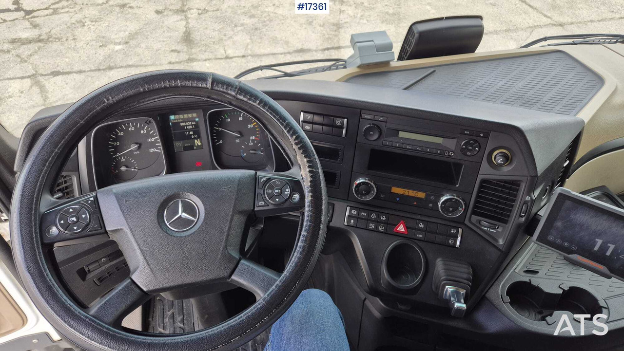 Innenraum Bild 3: Sattelzugmaschine MERCEDES-BENZ ACTROS 1845 BLUETEC 6 (2016) truck tractor