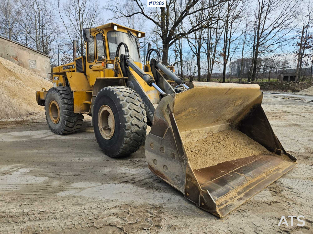 Wheel loader VOLVO BM L120 (1991) - Radlader: das Bild 2 Wheel loader VOLVO BM L120 (1991) - Radlader: das Bild 2