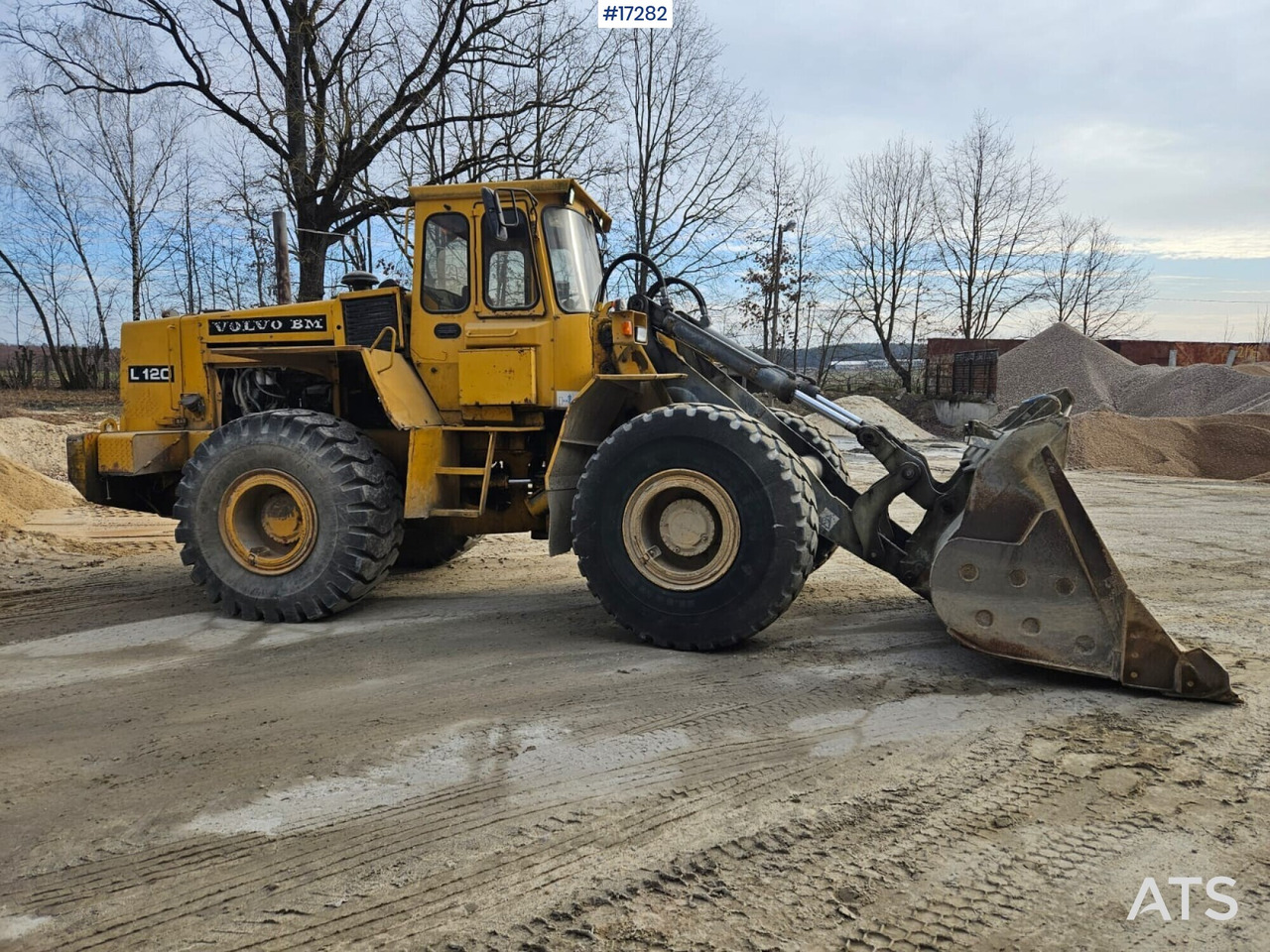Wheel loader VOLVO BM L120 (1991) - Radlader: das Bild 3 Wheel loader VOLVO BM L120 (1991) - Radlader: das Bild 3