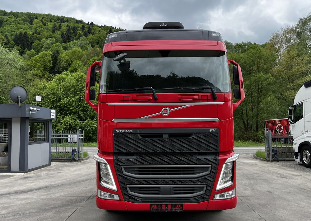 Volvo FH // Standard // 2018 // Duże zbiorniki // Klima postojowa // Radary // Idealny ! - Sattelzugmaschine: das Bild 2 Volvo FH // Standard // 2018 // Duże zbiorniki // Klima postojowa // Radary // Idealny ! - Sattelzugmaschine: das Bild 2