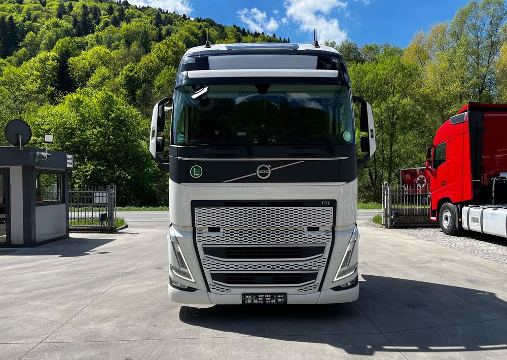 Volvo FH500 // New Face // Low Deck // Full Led // ACC // Globe XL // ParkClima // - Sattelzugmaschine: das Bild 2 Volvo FH500 // New Face // Low Deck // Full Led // ACC // Globe XL // ParkClima // - Sattelzugmaschine: das Bild 2