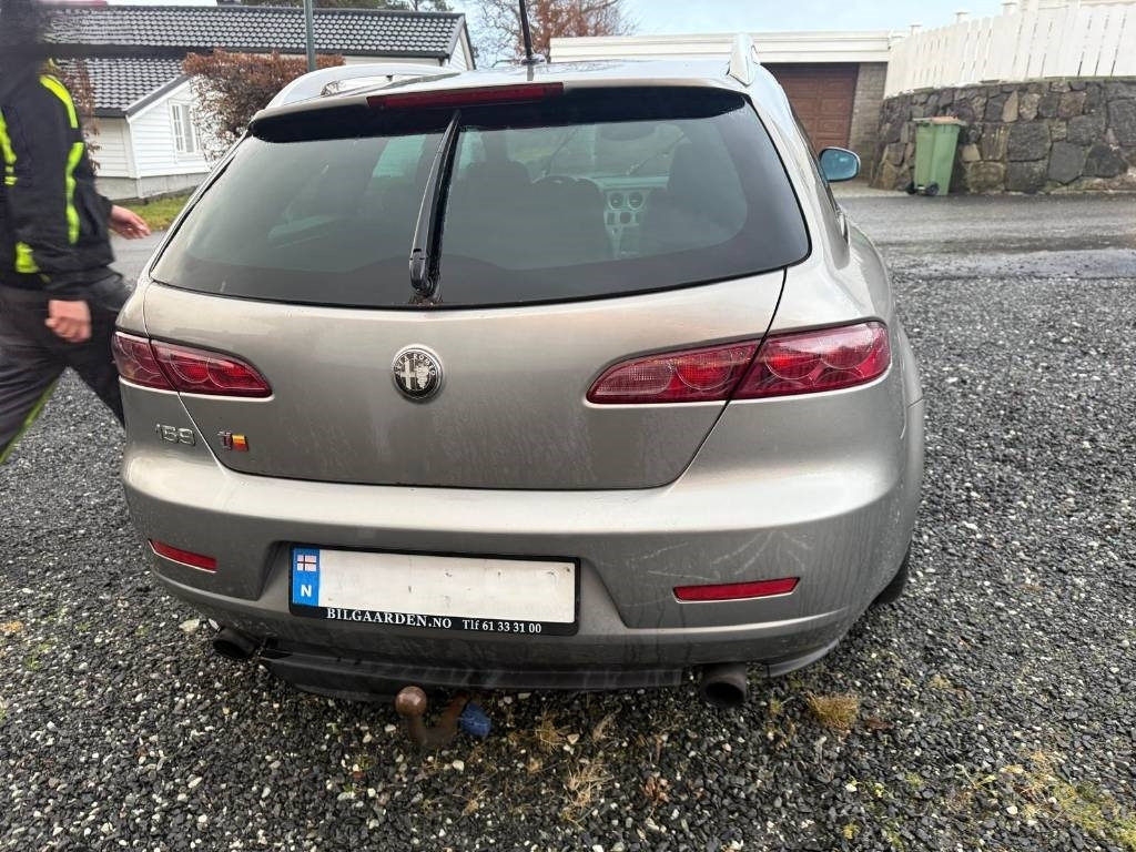 Alfa ROMEO 159 SPORTWAGON Giugiaro - PKW: das Bild 4 Alfa ROMEO 159 SPORTWAGON Giugiaro - PKW: das Bild 4