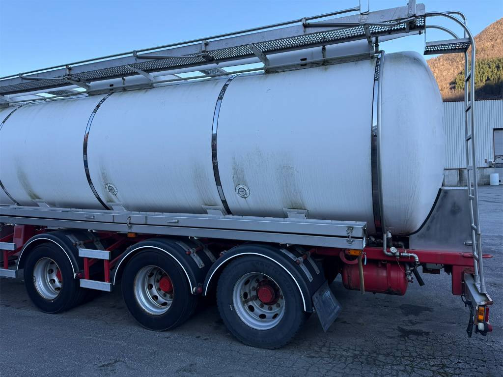 Annet Schrader tank trailer 32 m2 - Tankauflieger: das Bild 5 Annet Schrader tank trailer 32 m2 - Tankauflieger: das Bild 5