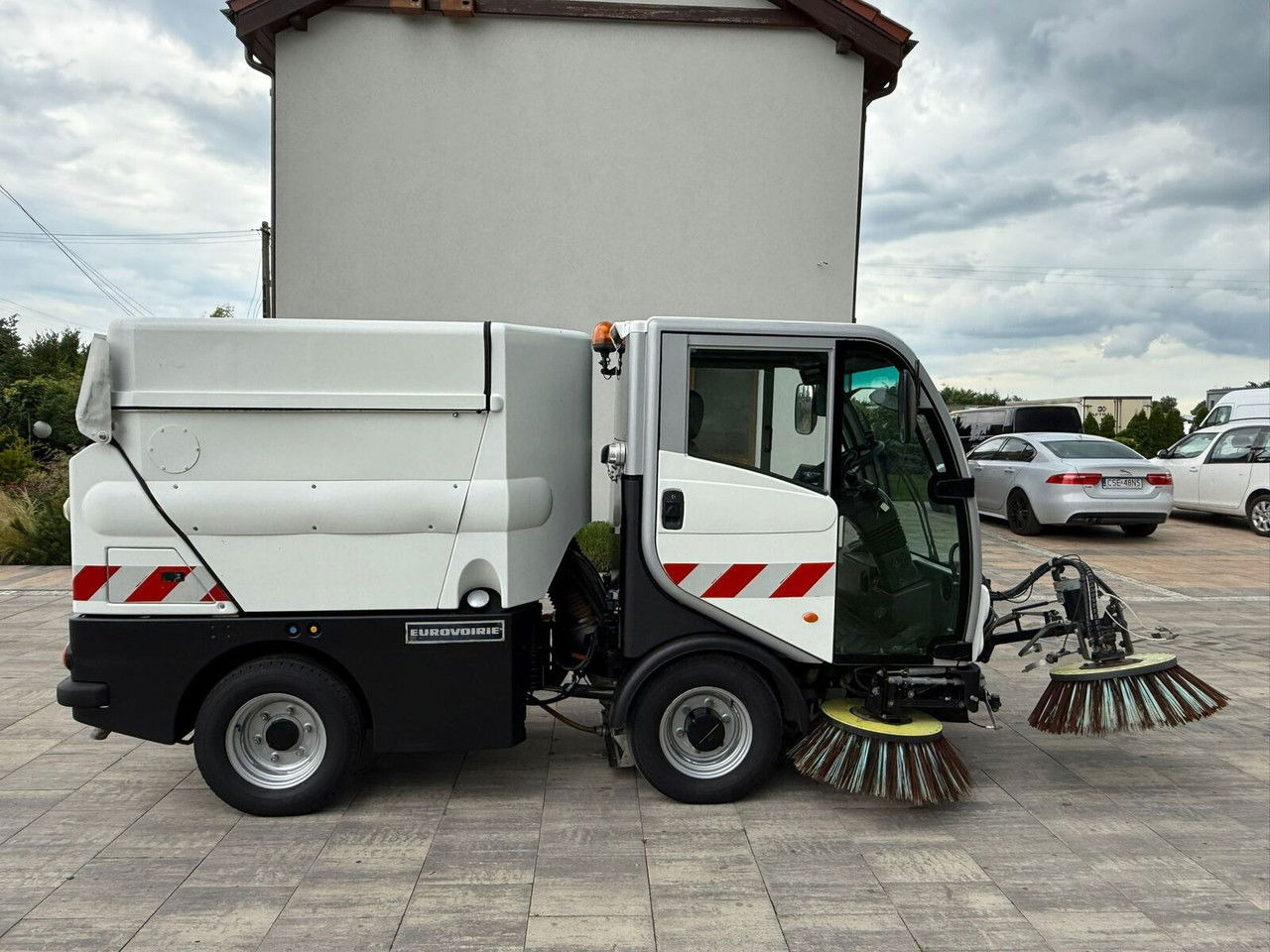 Bucher CityCat 2020 Zamiatarka 3 szczotki Klimatyzacja Ka mera cofania - Kehrmaschine: das Bild 4 Bucher CityCat 2020 Zamiatarka 3 szczotki Klimatyzacja Ka mera cofania - Kehrmaschine: das Bild 4