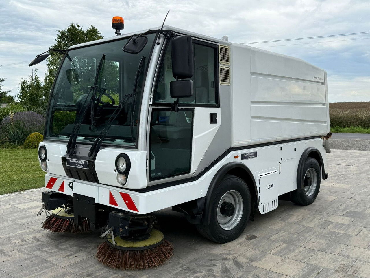 Bucher Citycat 5000 Zamiatarka 2014 Rok Kamera cofania Kl imatyzacja - Kehrmaschine: das Bild 3 Bucher Citycat 5000 Zamiatarka 2014 Rok Kamera cofania Kl imatyzacja - Kehrmaschine: das Bild 3