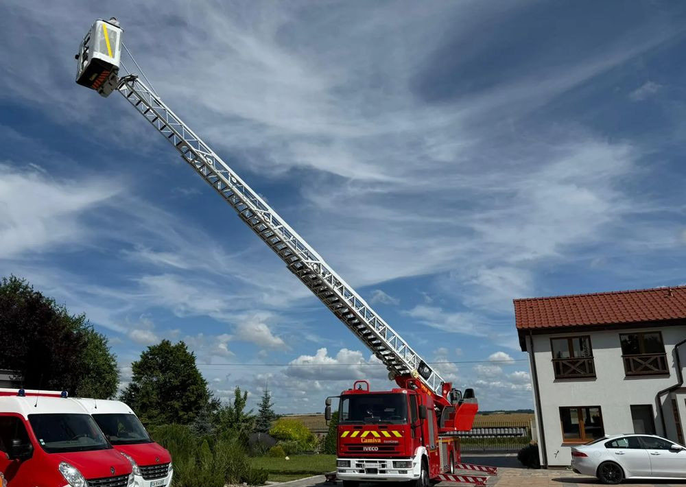 Iveco Eurocargo 130E24 - Feuerwehrfahrzeug, LKW mit Arbeitsbühne: das Bild 1 Iveco Eurocargo 130E24 - Feuerwehrfahrzeug, LKW mit Arbeitsbühne: das Bild 1