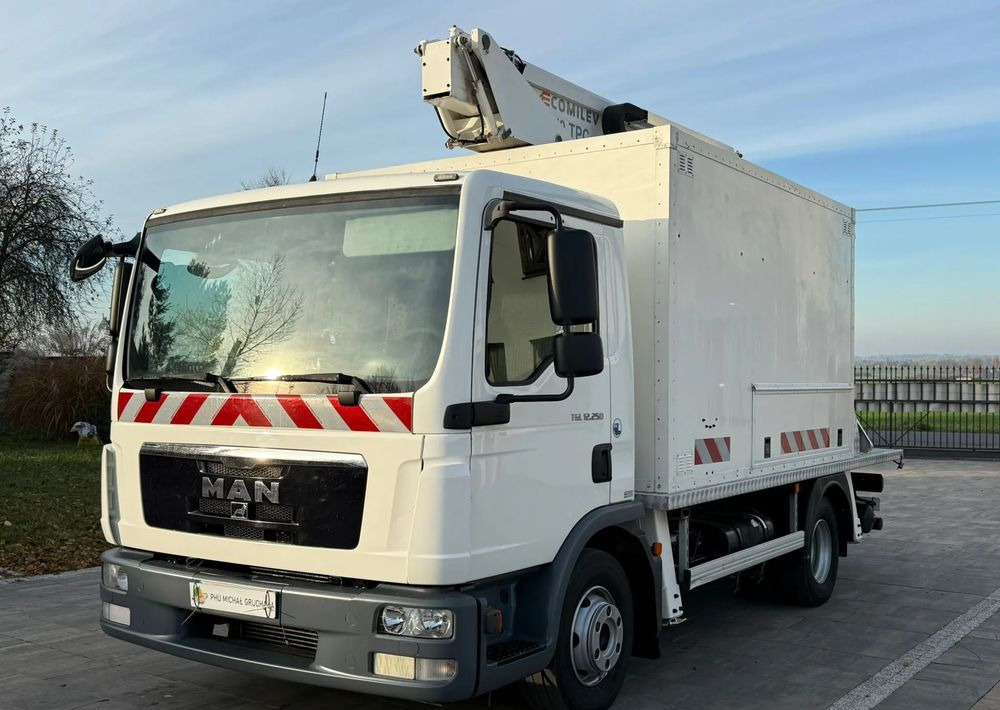 MAN TGL 12.250 - LKW mit Arbeitsbühne: das Bild 1 MAN TGL 12.250 - LKW mit Arbeitsbühne: das Bild 1