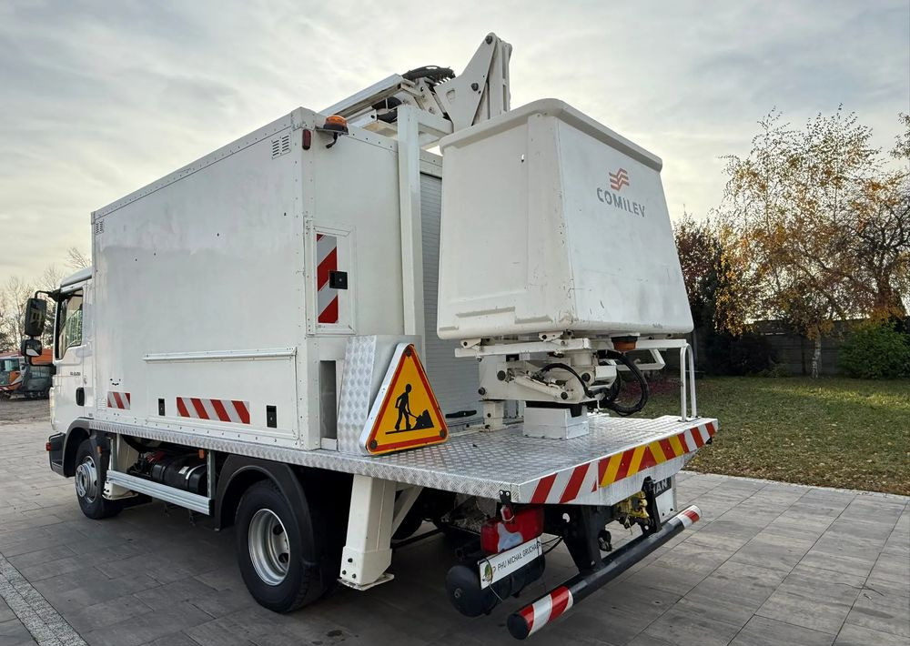 MAN TGL 12.250 - LKW mit Arbeitsbühne: das Bild 3 MAN TGL 12.250 - LKW mit Arbeitsbühne: das Bild 3