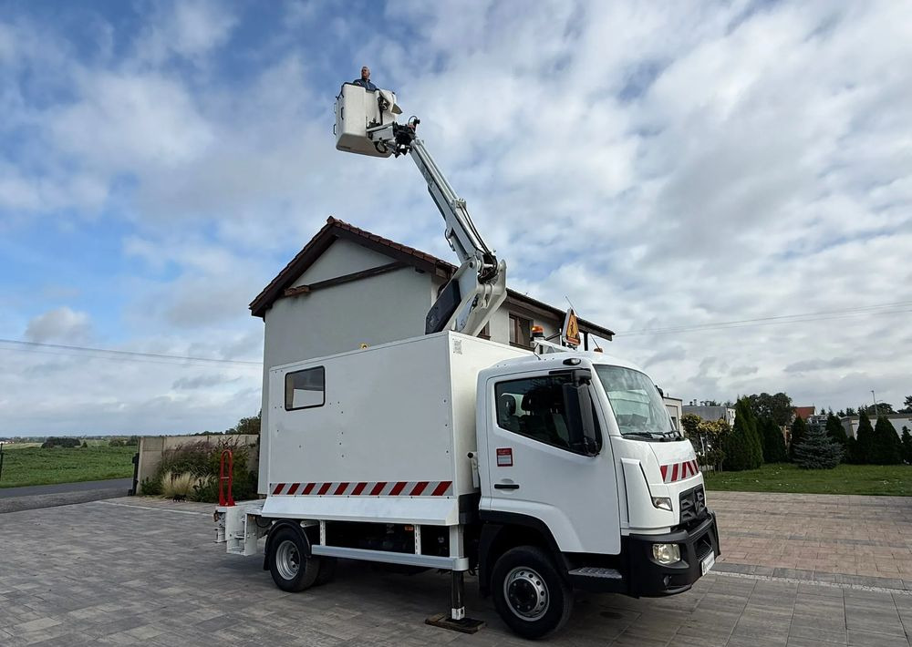 Renault D - LKW mit Arbeitsbühne: das Bild 2 Renault D - LKW mit Arbeitsbühne: das Bild 2