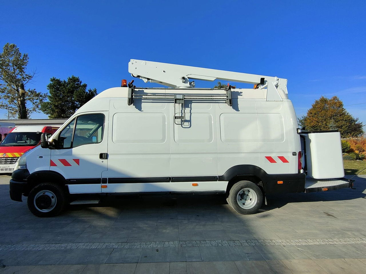 Renault Mascott 3.0 - LKW mit Arbeitsbühne: das Bild 4 Renault Mascott 3.0 - LKW mit Arbeitsbühne: das Bild 4