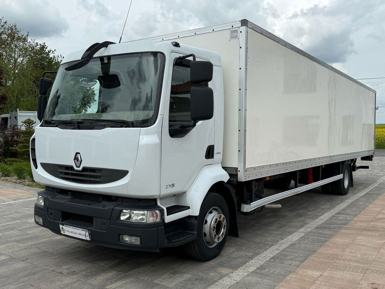 Renault Midlum 270 - Kühlkoffer LKW: das Bild 3 Renault Midlum 270 - Kühlkoffer LKW: das Bild 3