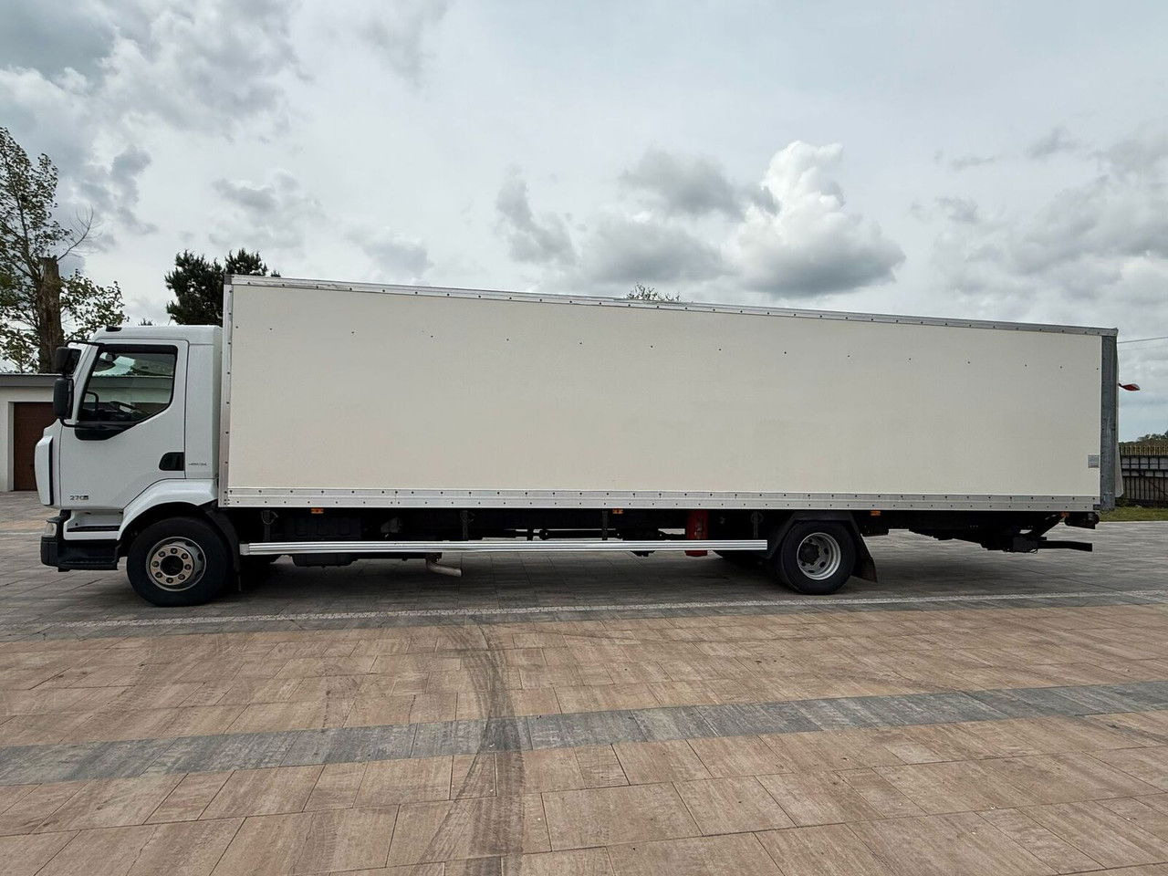 Renault Midlum 270 - Kühlkoffer LKW: das Bild 5 Renault Midlum 270 - Kühlkoffer LKW: das Bild 5