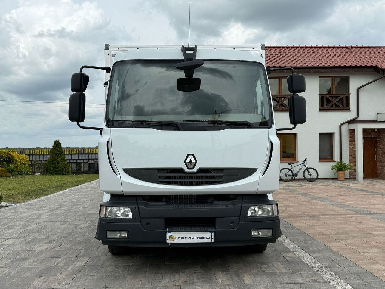 Renault Midlum 270 - Kühlkoffer LKW: das Bild 2 Renault Midlum 270 - Kühlkoffer LKW: das Bild 2