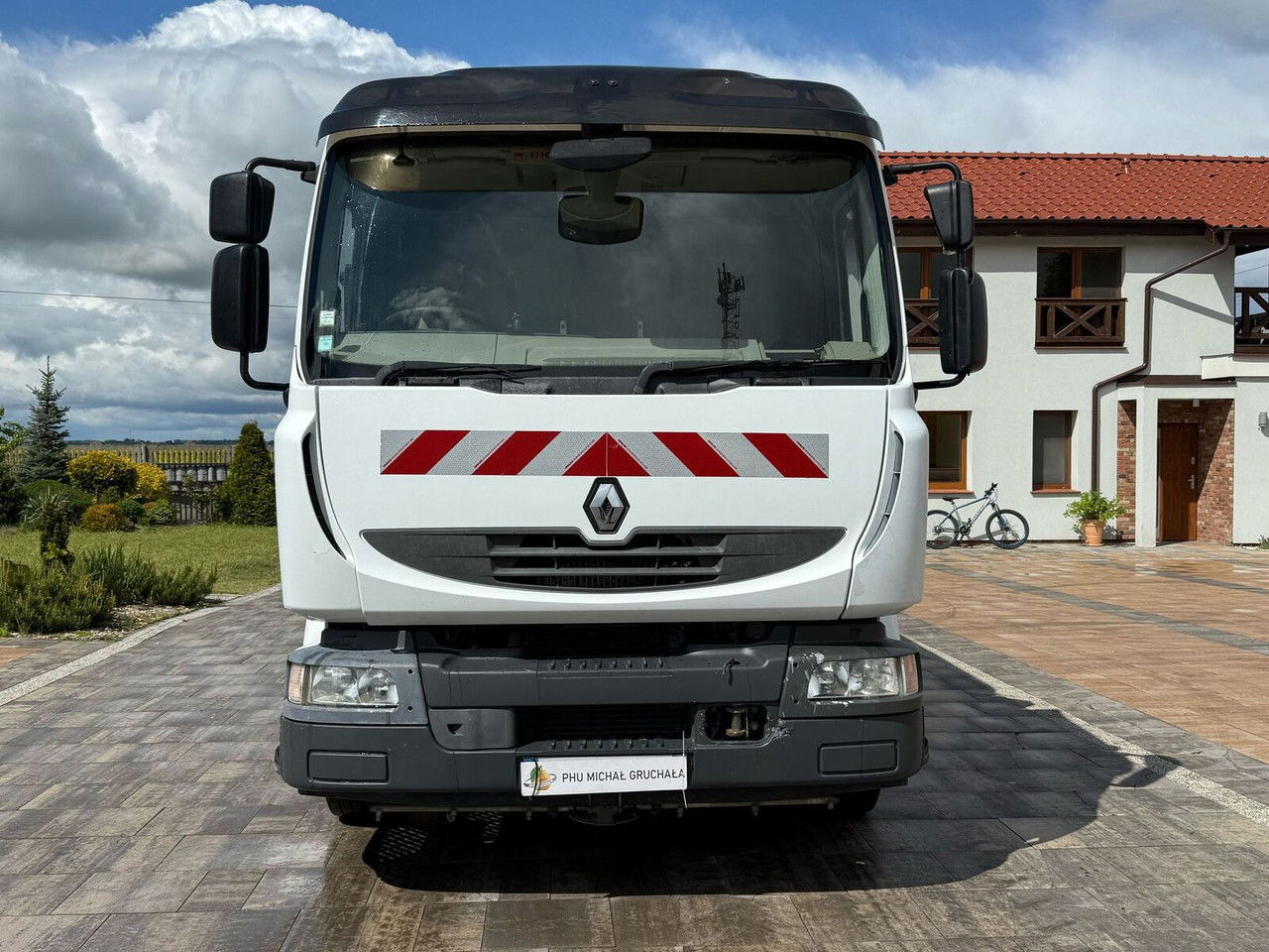 Renault Midlum 270 - Kehrmaschine: das Bild 2 Renault Midlum 270 - Kehrmaschine: das Bild 2