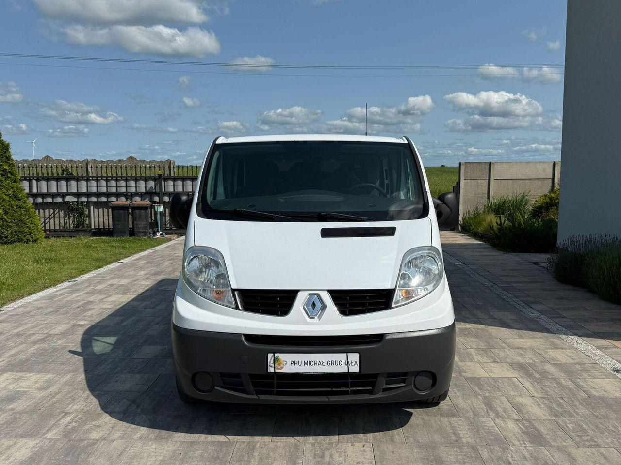 Renault Trafic 2.0 Doka 6 osobowy Klimatyzacja Hak - Kleintransporter: das Bild 2 Renault Trafic 2.0 Doka 6 osobowy Klimatyzacja Hak - Kleintransporter: das Bild 2