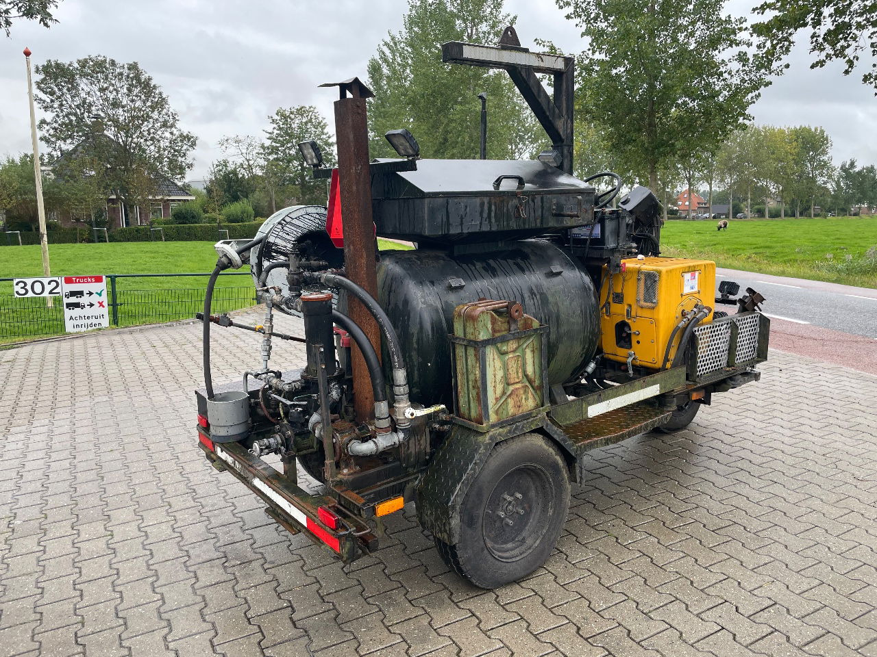 Burtec TSH 500 bitumen sprayer - Asphalttechnik: das Bild 4 Burtec TSH 500 bitumen sprayer - Asphalttechnik: das Bild 4