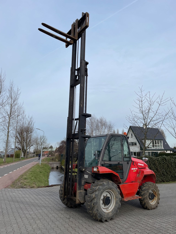 Manitou M30-4 4x4 4wd 3 ton triplo 5.50m heftruck - Geländestapler: das Bild 5 Manitou M30-4 4x4 4wd 3 ton triplo 5.50m heftruck - Geländestapler: das Bild 5
