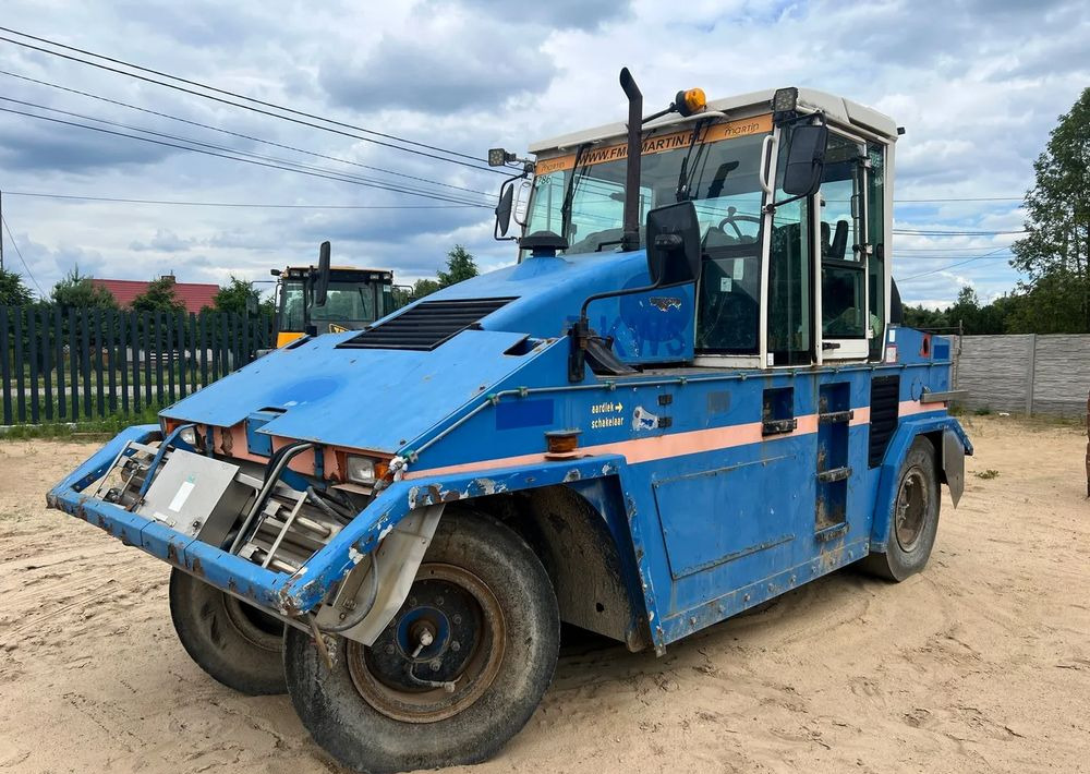 Ammann AP240 - Gummiradwalze: das Bild 2 Ammann AP240 - Gummiradwalze: das Bild 2