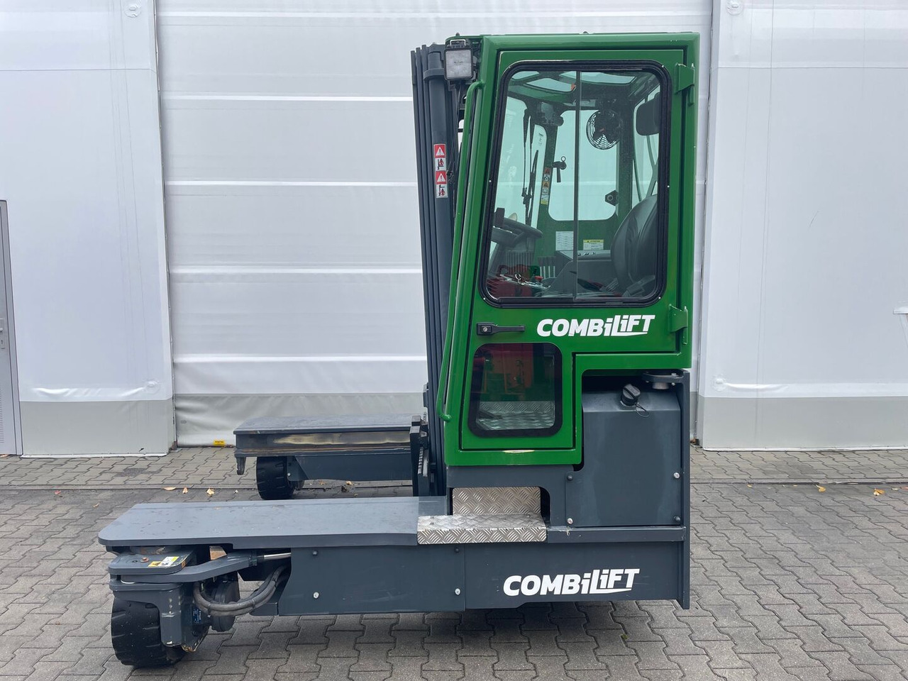 Combilift C4000 - Vierwegstapler: das Bild 1 Combilift C4000 - Vierwegstapler: das Bild 1