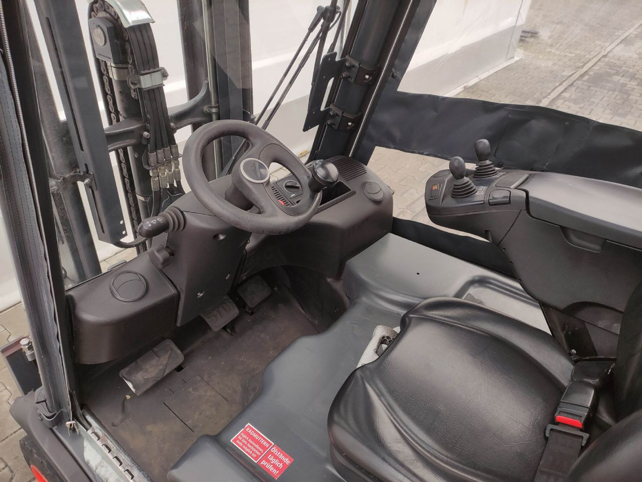 Linde E20PL-02-386 - Elektrostapler: das Bild 5 Linde E20PL-02-386 - Elektrostapler: das Bild 5