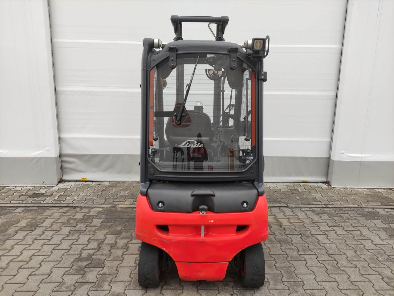 Linde E20PL-02-386 - Elektrostapler: das Bild 4 Linde E20PL-02-386 - Elektrostapler: das Bild 4