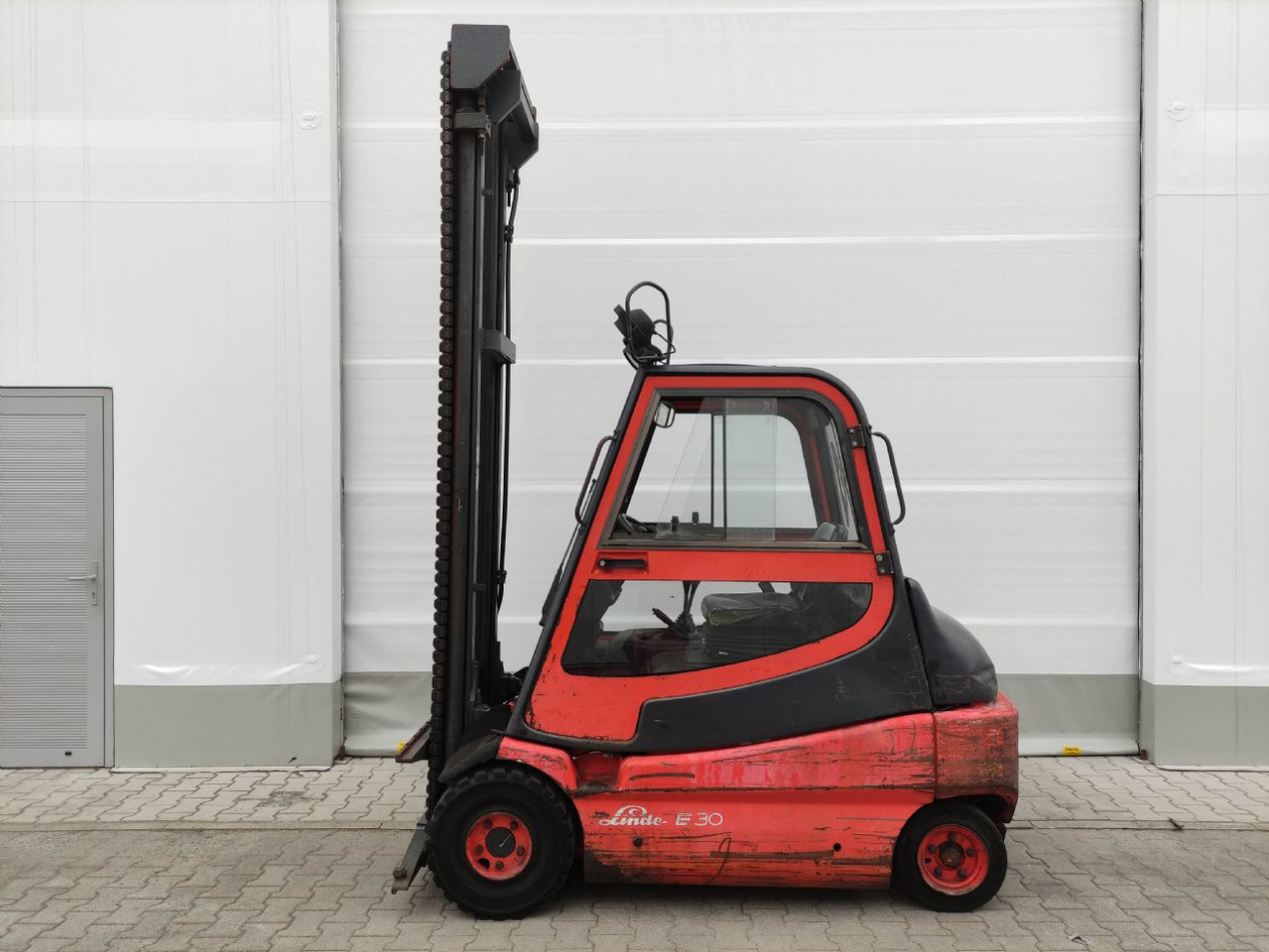 Linde E30-01-336 - Elektrostapler: das Bild 1 Linde E30-01-336 - Elektrostapler: das Bild 1