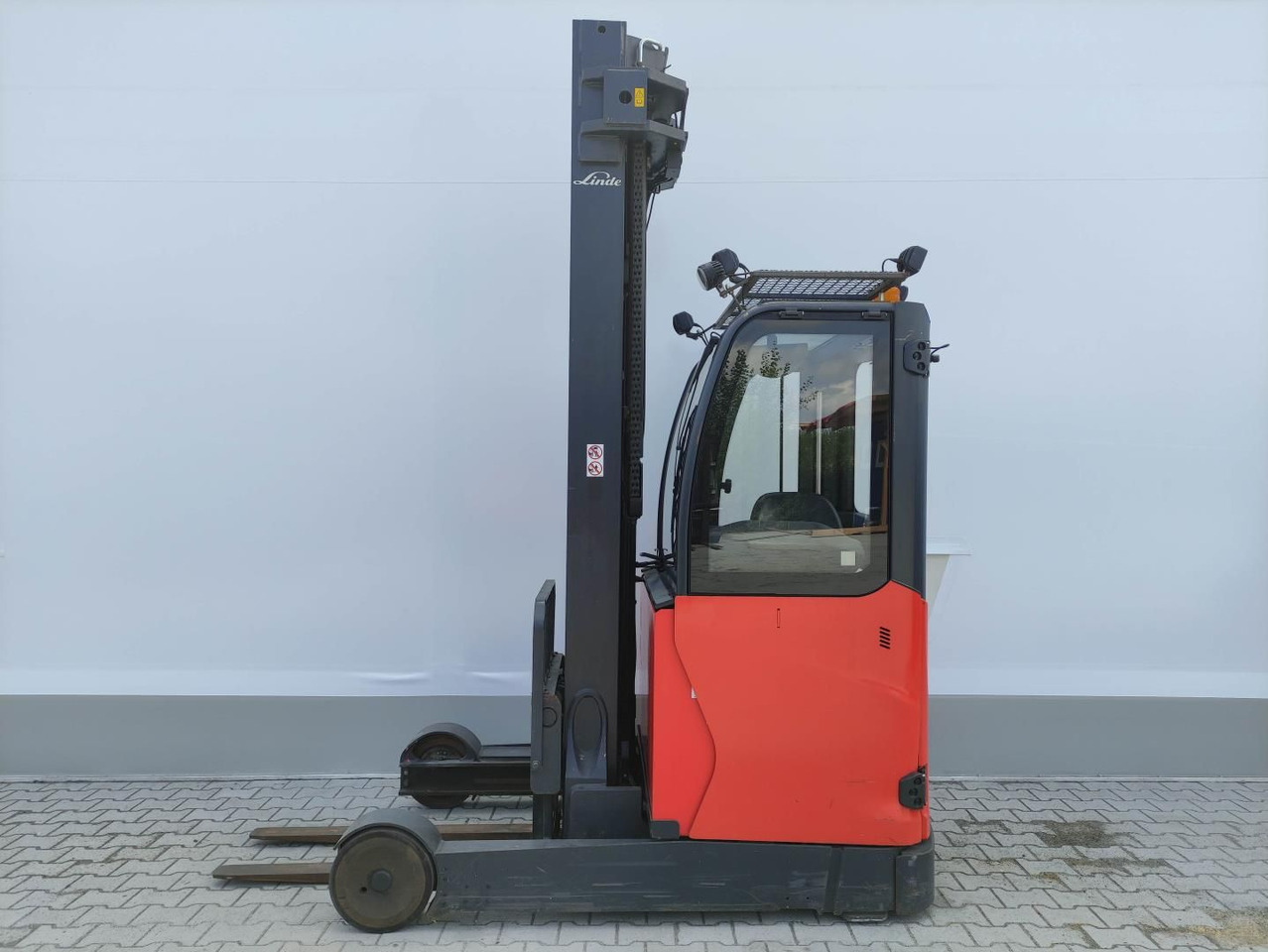 Linde R25-01-112 - Schubmaststapler: das Bild 1 Linde R25-01-112 - Schubmaststapler: das Bild 1