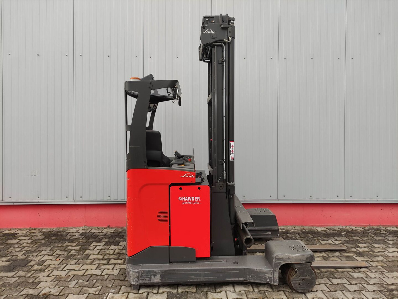Linde R25F (UFW250TFVRF635) - Schubmaststapler: das Bild 2 Linde R25F (UFW250TFVRF635) - Schubmaststapler: das Bild 2