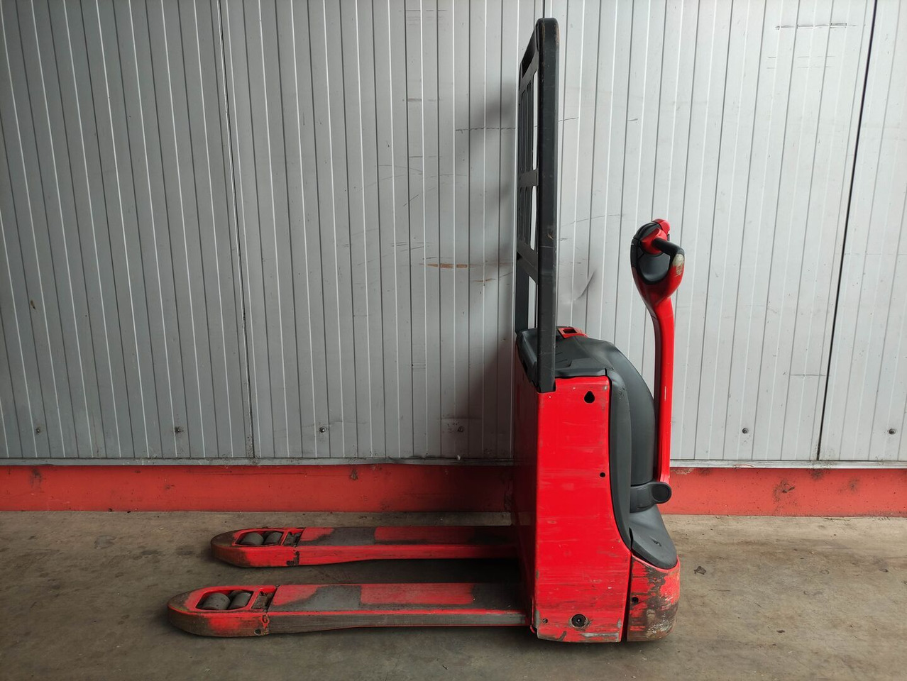 Linde T16-1152 - Niederhubwagen: das Bild 1 Linde T16-1152 - Niederhubwagen: das Bild 1
