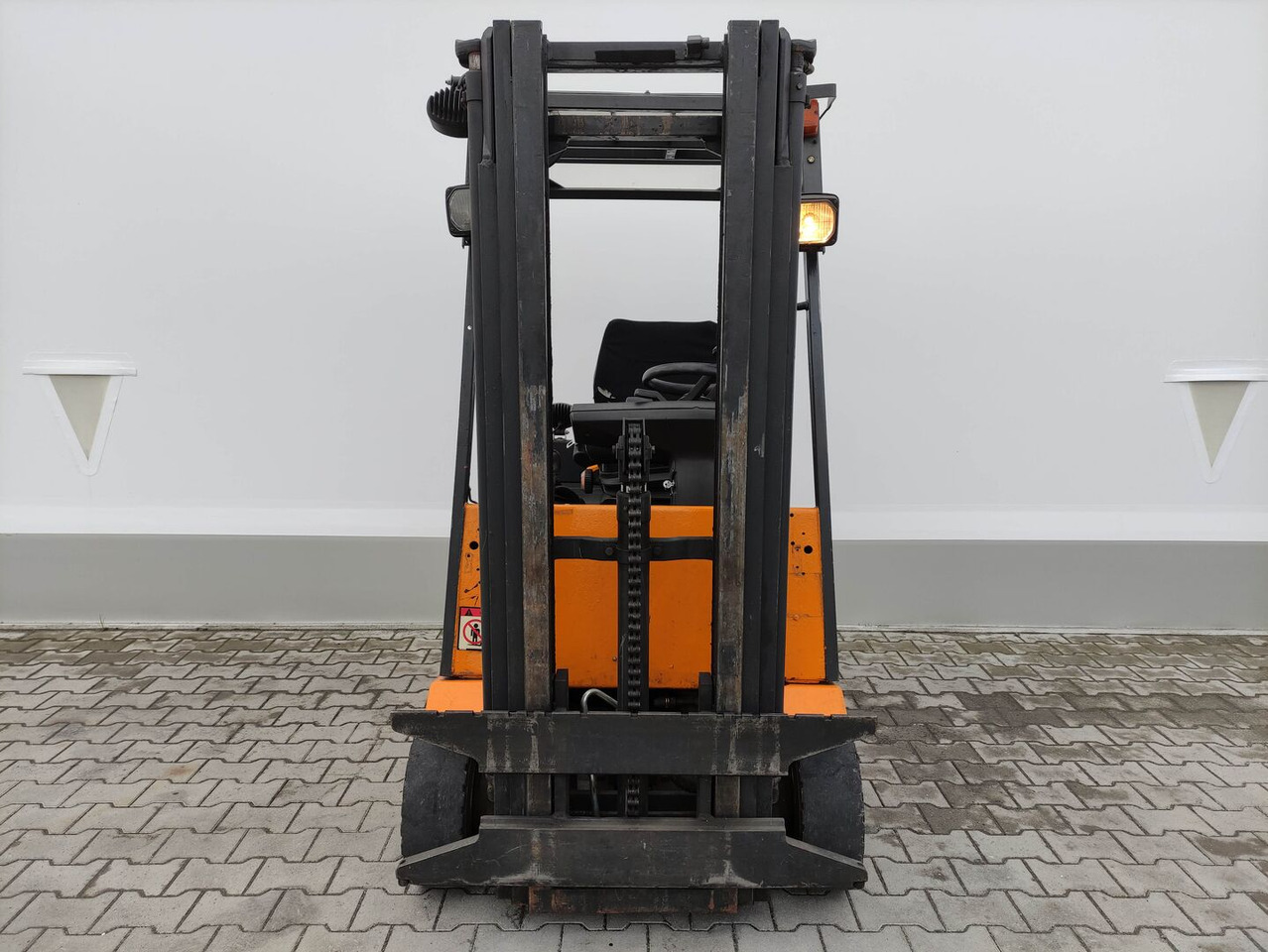 Still R20-16 - Elektrostapler: das Bild 3 Still R20-16 - Elektrostapler: das Bild 3