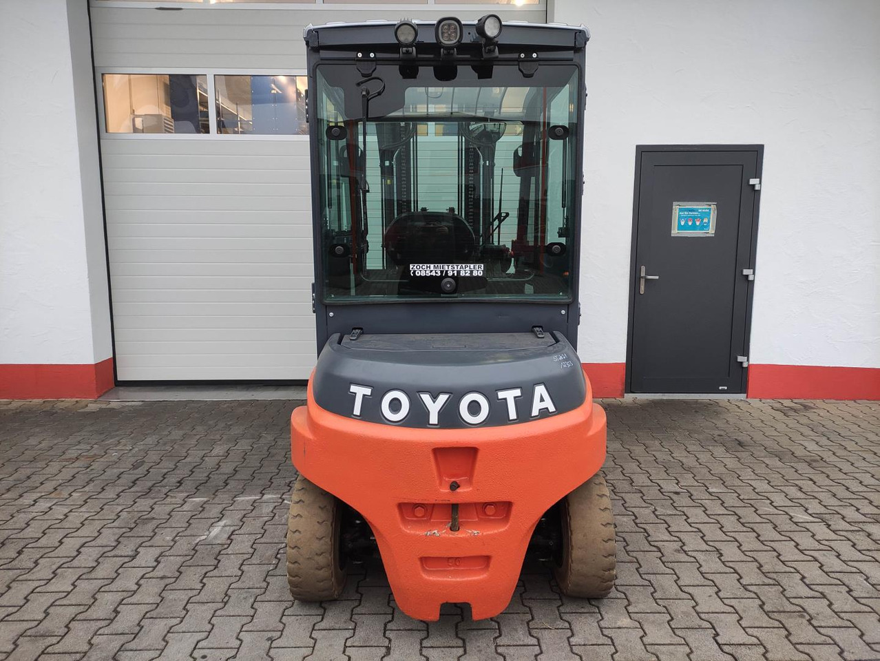 Toyota 8FBMT50 - Elektrostapler: das Bild 4 Toyota 8FBMT50 - Elektrostapler: das Bild 4