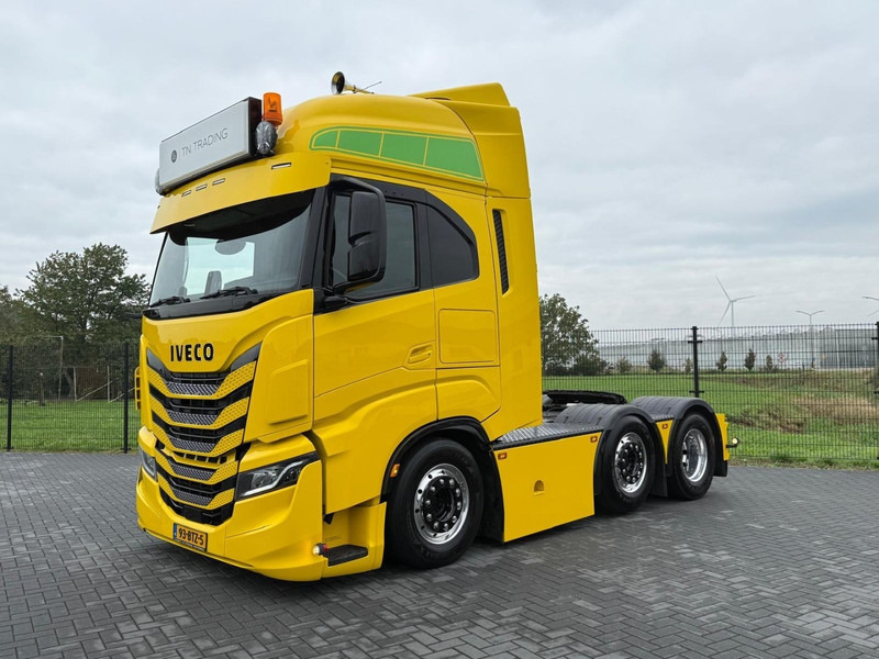 Iveco AS440STX/FP GESTUURDE VOORLOPER, ALCOA, LEATHER, SHOW, 480 PK. - Sattelzugmaschine: das Bild 1 Iveco AS440STX/FP GESTUURDE VOORLOPER, ALCOA, LEATHER, SHOW, 480 PK. - Sattelzugmaschine: das Bild 1