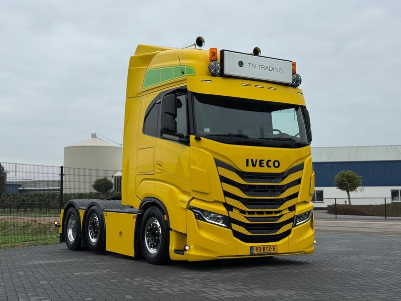 Iveco AS440STX/FP GESTUURDE VOORLOPER, ALCOA, LEATHER, SHOW, 480 PK. - Sattelzugmaschine: das Bild 1 Iveco AS440STX/FP GESTUURDE VOORLOPER, ALCOA, LEATHER, SHOW, 480 PK. - Sattelzugmaschine: das Bild 1