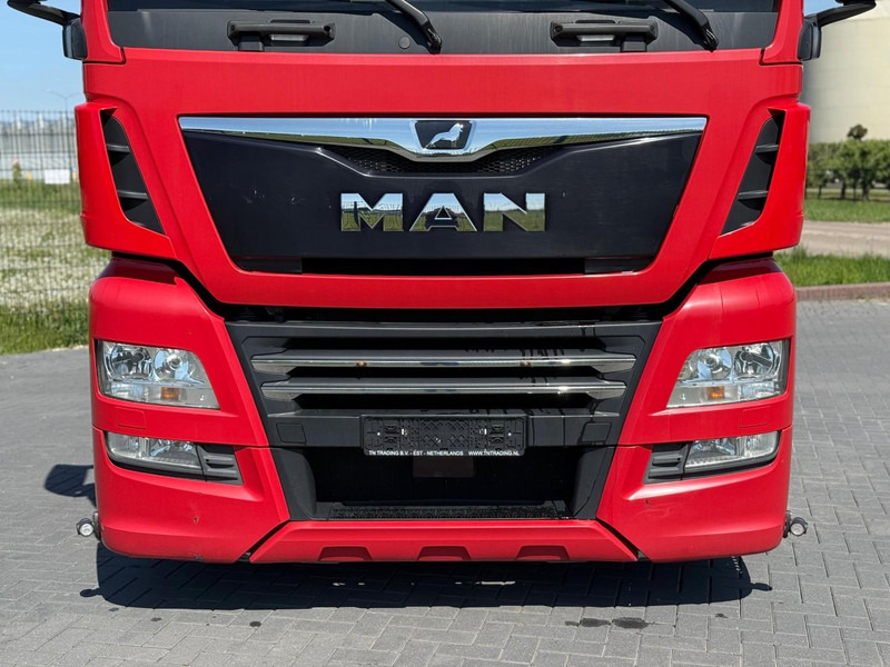 MAN 18.500 FULL AIR, ALCOA, TV, INVERTER, MICROWAVE, TOP. - Sattelzugmaschine: das Bild 5 MAN 18.500 FULL AIR, ALCOA, TV, INVERTER, MICROWAVE, TOP. - Sattelzugmaschine: das Bild 5