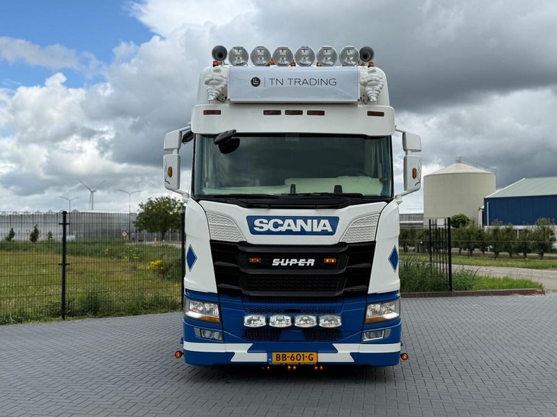 Scania R450 SHOW TRUCK, INTERIOR, STEERING, RETARDER, 570.000 KM. - Sattelzugmaschine: das Bild 2 Scania R450 SHOW TRUCK, INTERIOR, STEERING, RETARDER, 570.000 KM. - Sattelzugmaschine: das Bild 2