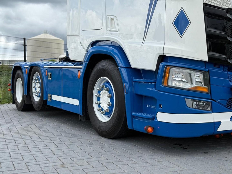 Scania R450 SHOW TRUCK, INTERIOR, STEERING, RETARDER, 570.000 KM. - Sattelzugmaschine: das Bild 4 Scania R450 SHOW TRUCK, INTERIOR, STEERING, RETARDER, 570.000 KM. - Sattelzugmaschine: das Bild 4