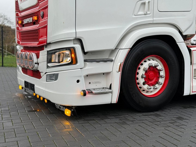 Scania R500 NGS SHOWTRUCK, 2.95WB, HYDRAULIEK, VOLLUCHT, OLD SCHOOL. - Sattelzugmaschine: das Bild 5 Scania R500 NGS SHOWTRUCK, 2.95WB, HYDRAULIEK, VOLLUCHT, OLD SCHOOL. - Sattelzugmaschine: das Bild 5